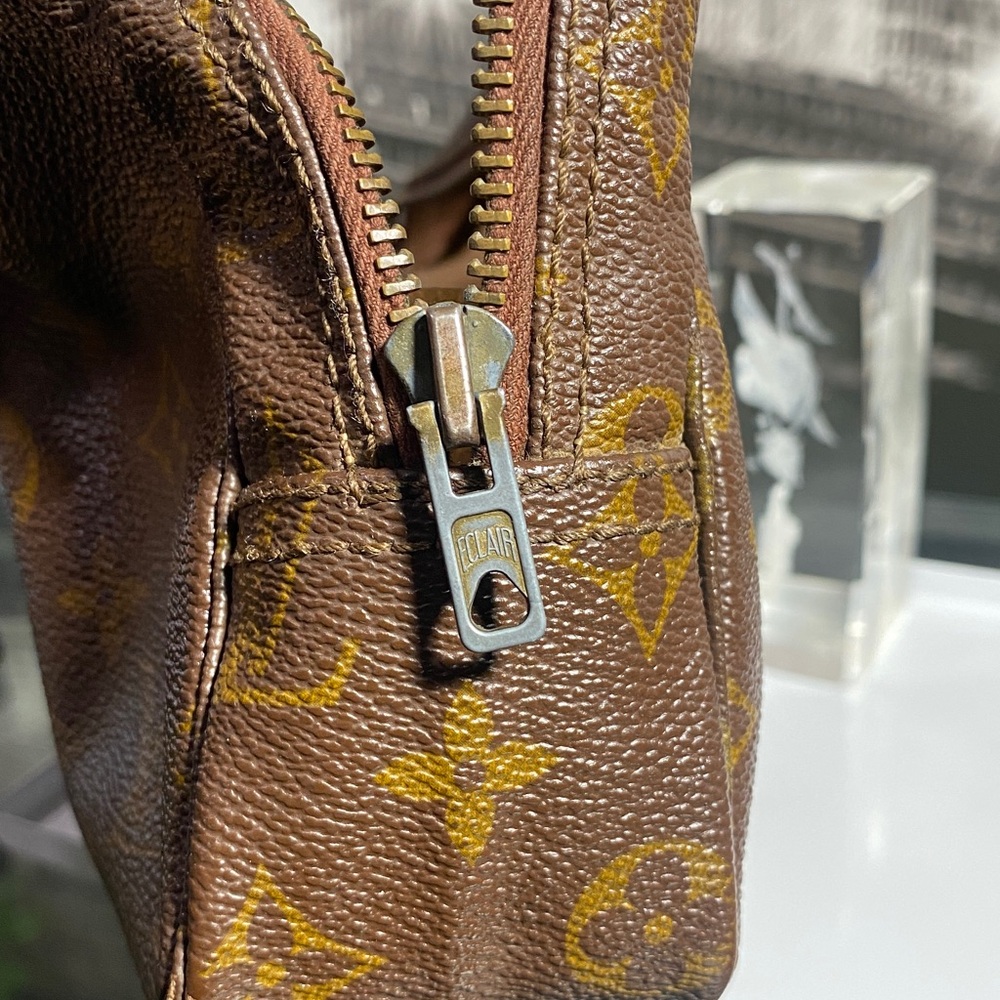 Authentic Louis Vuitton Vintage Monogram Cosmetic Bag - Picture 10 of 15
